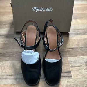 Madewell Lugsole ankle strap heels black